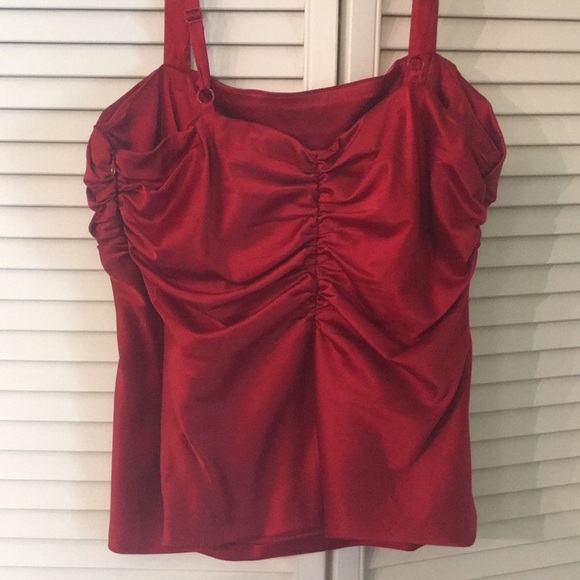 Dressy red top - Picture 3 of 3